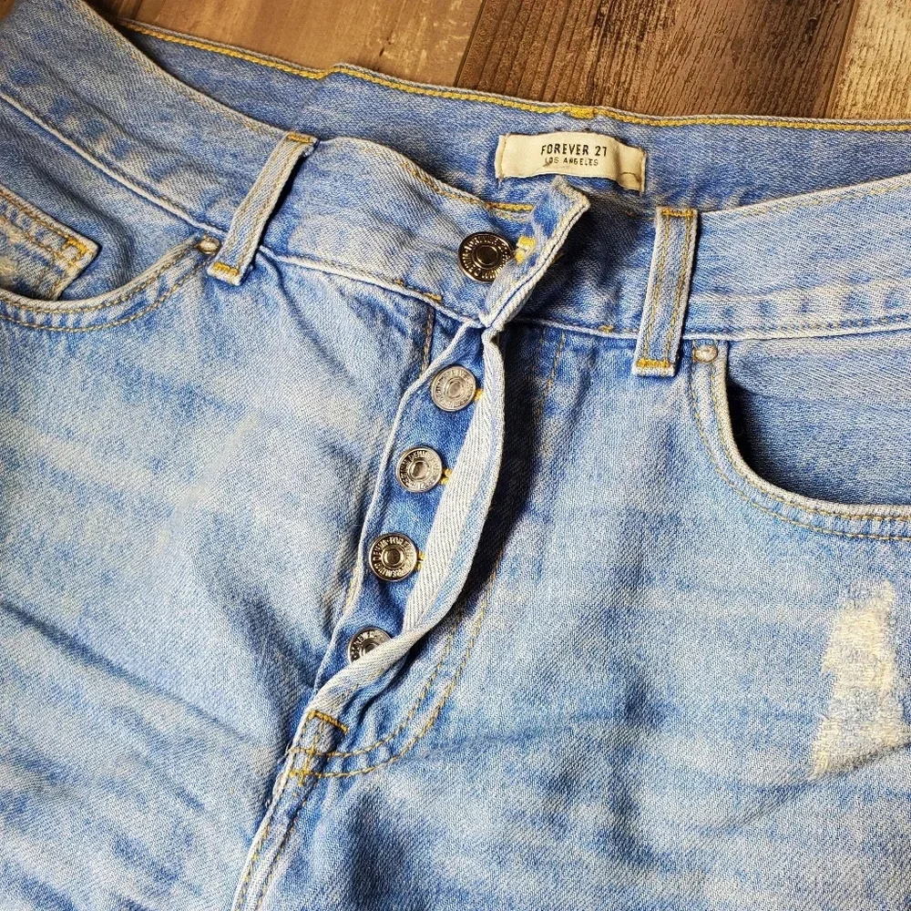 Forever 21 Distressed Jean Shorts Medium Wash Size 25